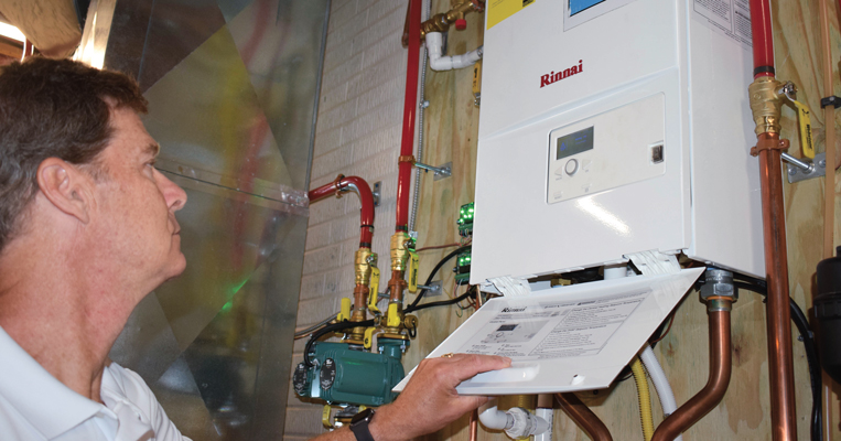 Armistead Mauck is one of the propane industry leaders working to bring “one-button simplicity” to the Heat Pump Helper project so marketers know how to sell and install it. (Photo by LP Gas Staff)