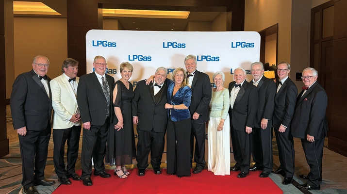 Past Hall of Fame inductees come together in support of this year’s new inductees. (Photo by LP Gas Staff)